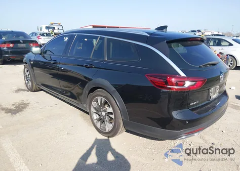 2018 Buick Regal Tourx Essence z USA, uszkodzony, nr VIN W04GV8SX1J1082450